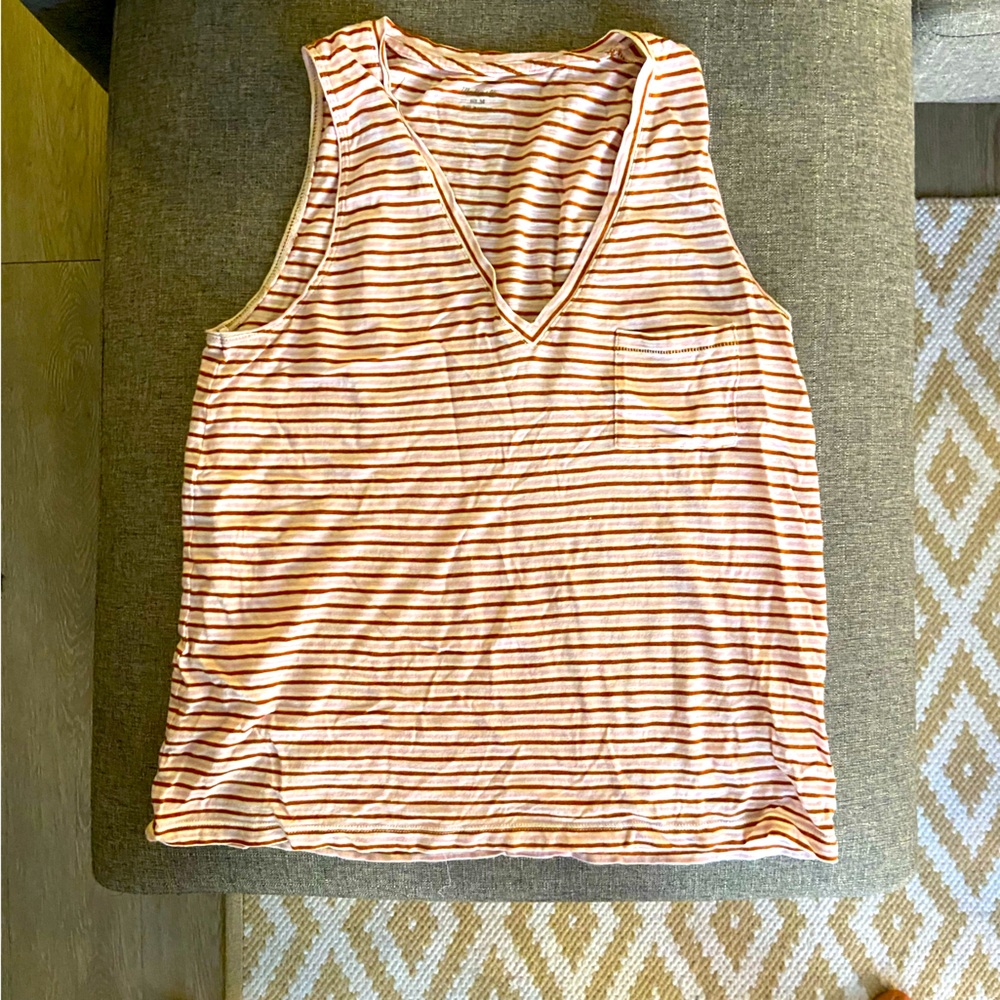 Madewell v-neck sleeveless tee